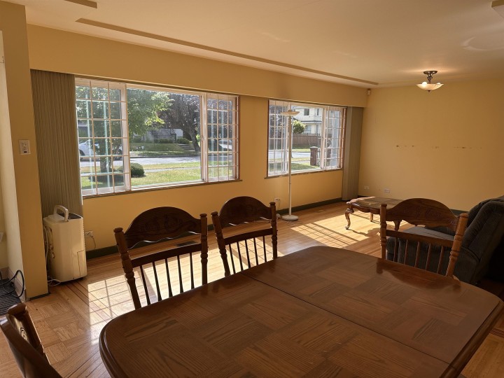 Photo 2 at 7223 Gladstone Street, Fraserview VE, Vancouver East