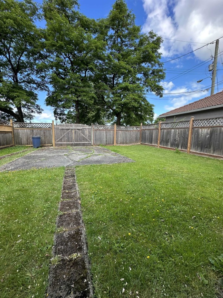 Photo 6 at 7223 Gladstone Street, Fraserview VE, Vancouver East