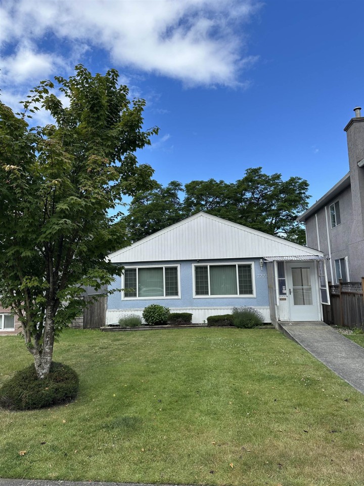 Photo 1 at 7223 Gladstone Street, Fraserview VE, Vancouver East