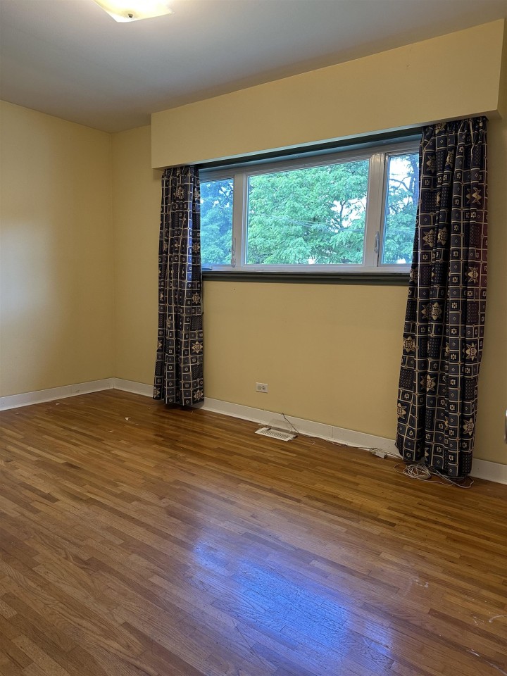 Photo 5 at 7223 Gladstone Street, Fraserview VE, Vancouver East