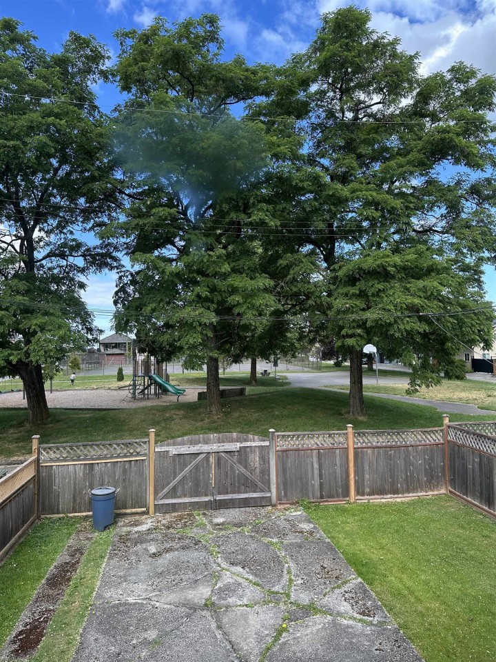 Photo 9 at 7223 Gladstone Street, Fraserview VE, Vancouver East