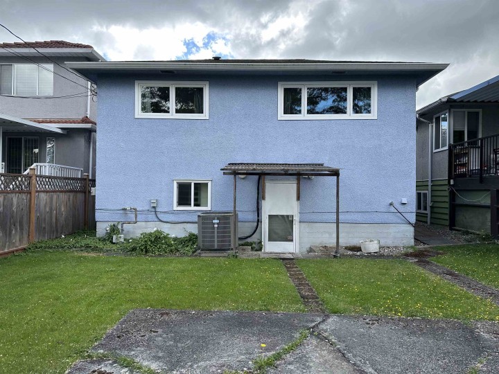 Photo 8 at 7223 Gladstone Street, Fraserview VE, Vancouver East