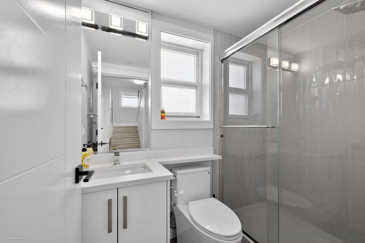 Photo 16 at 6749 Knight Street, South Vancouver, Vancouver East