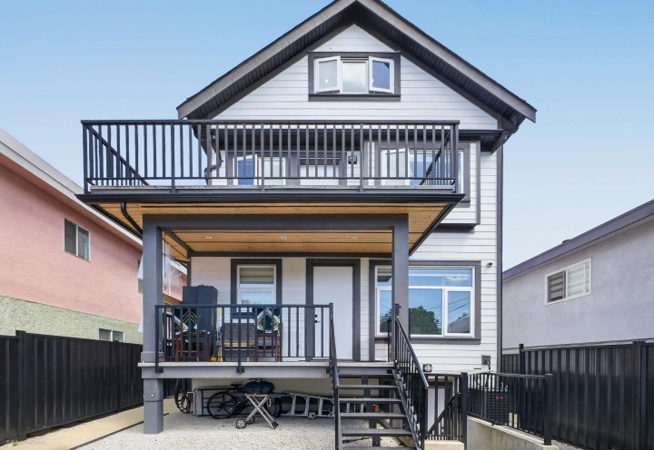 Photo 1 at 6749 Knight Street, South Vancouver, Vancouver East