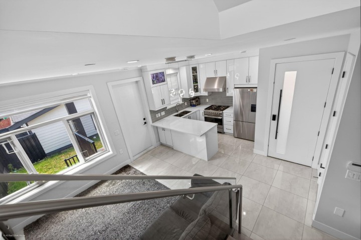 Photo 14 at 6749 Knight Street, South Vancouver, Vancouver East