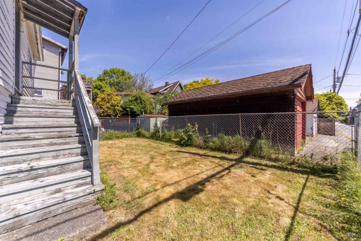 Photo 24 at 824 Semlin Drive, Hastings, Vancouver East