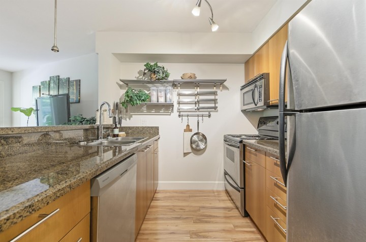 Photo 7 at 201 - 1718 Venables Street, Grandview Woodland, Vancouver East