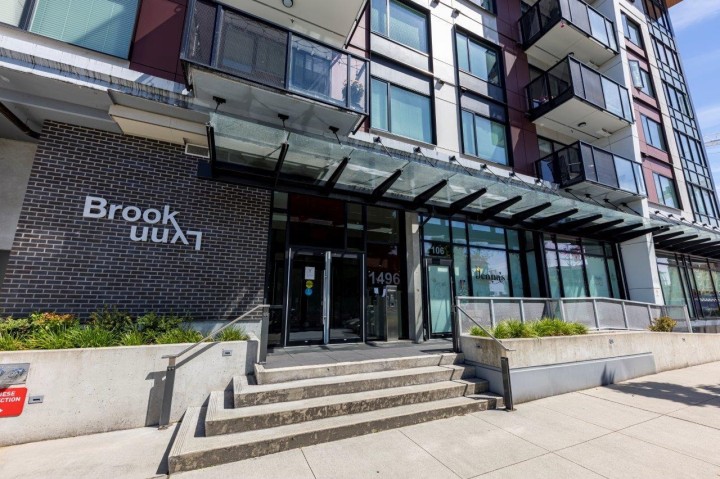 Photo 2 at 503 - 1496 Charlotte Road, Lynnmour, North Vancouver