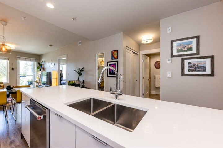 Photo 7 at 503 - 1496 Charlotte Road, Lynnmour, North Vancouver