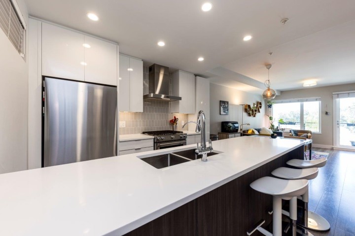 Photo 5 at 503 - 1496 Charlotte Road, Lynnmour, North Vancouver