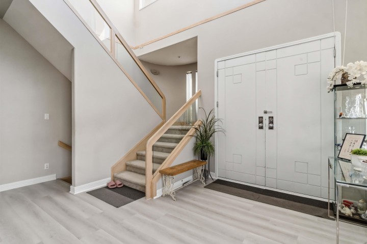 Photo 7 at 2275 Bonaccord Drive, Fraserview VE, Vancouver East