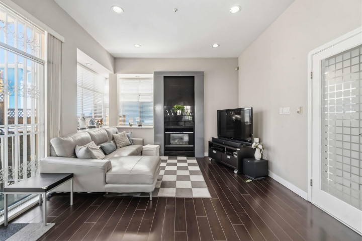Photo 9 at 2275 Bonaccord Drive, Fraserview VE, Vancouver East