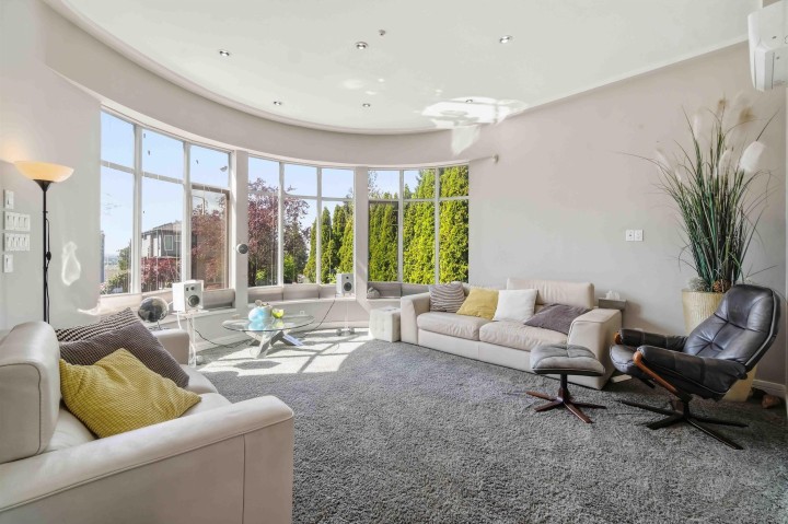Photo 4 at 2275 Bonaccord Drive, Fraserview VE, Vancouver East