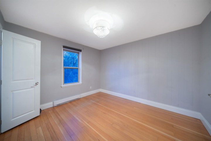 Photo 17 at 2528 Adanac Street, Renfrew VE, Vancouver East