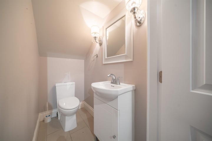 Photo 12 at 2528 Adanac Street, Renfrew VE, Vancouver East