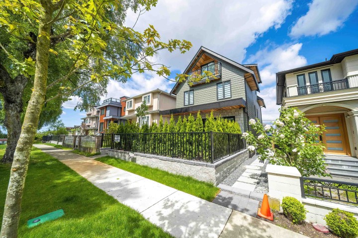 Photo 29 at 1 - 2777 E 27th Avenue, Renfrew Heights, Vancouver East