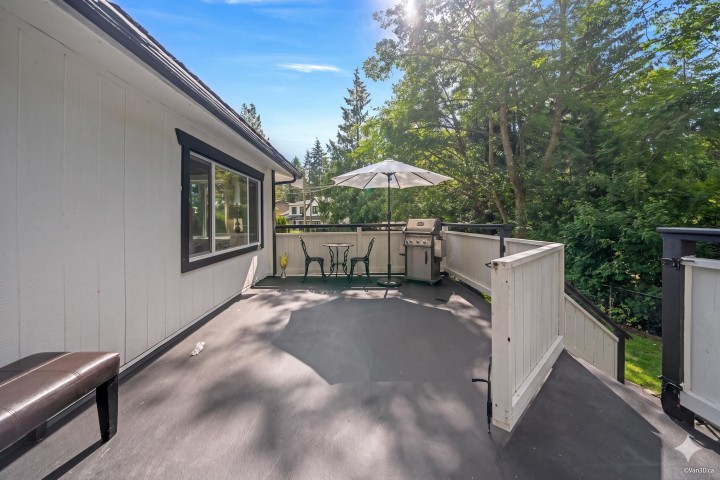 Photo 12 at 3870 Emerald Drive, Edgemont, North Vancouver