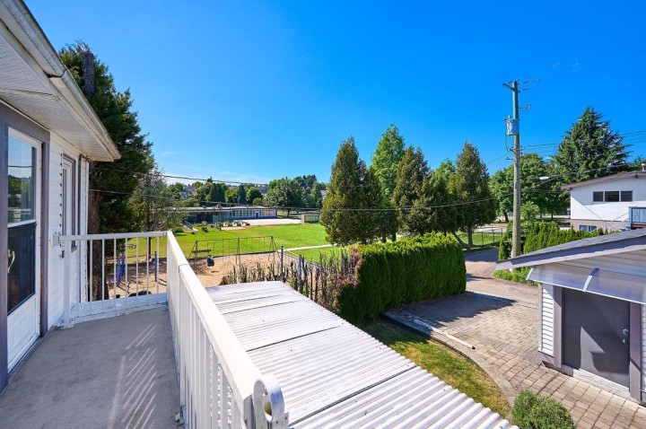 Photo 18 at 3081 E Georgia Street, Renfrew VE, Vancouver East