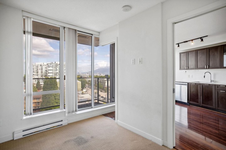 Photo 6 at 810 - 4815 Eldorado Mews, Collingwood VE, Vancouver East