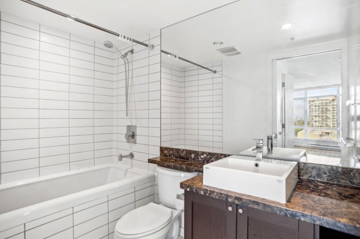 Photo 10 at 810 - 4815 Eldorado Mews, Collingwood VE, Vancouver East