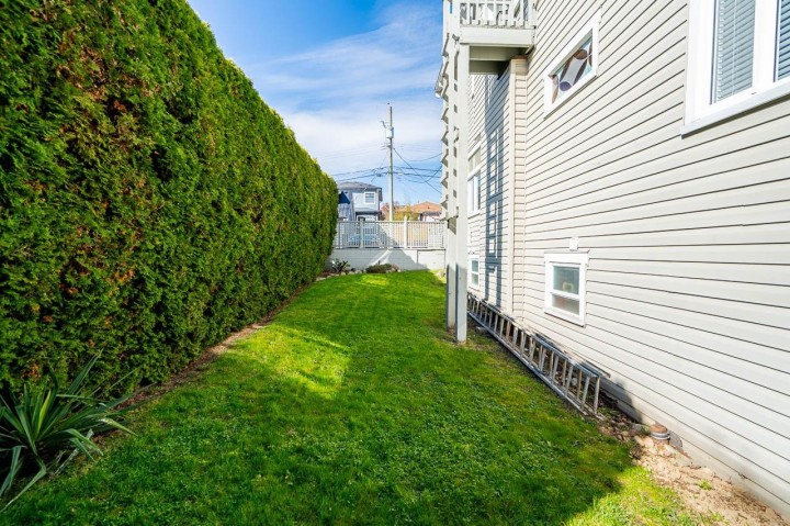 Photo 32 at 111 E 61st Avenue, South Vancouver, Vancouver East