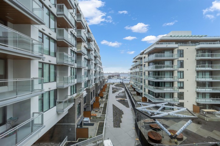 Photo 18 at 401 - 755 Harbourside Drive, Harbourside, North Vancouver