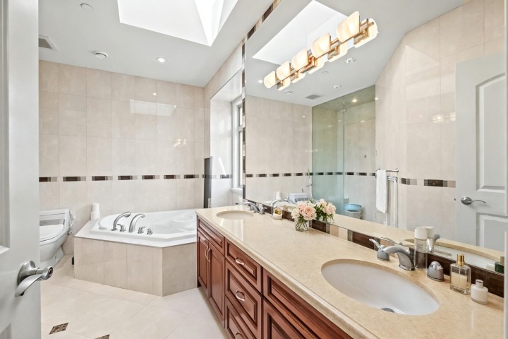 Photo 19 at 1529 W 61st Avenue, South Granville, Vancouver West