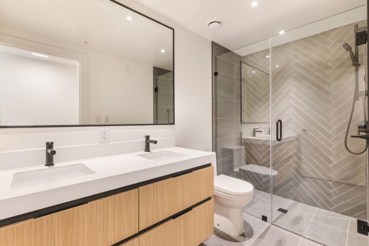 Photo 10 at 202 - 2235 E Broadway, Grandview Woodland, Vancouver East