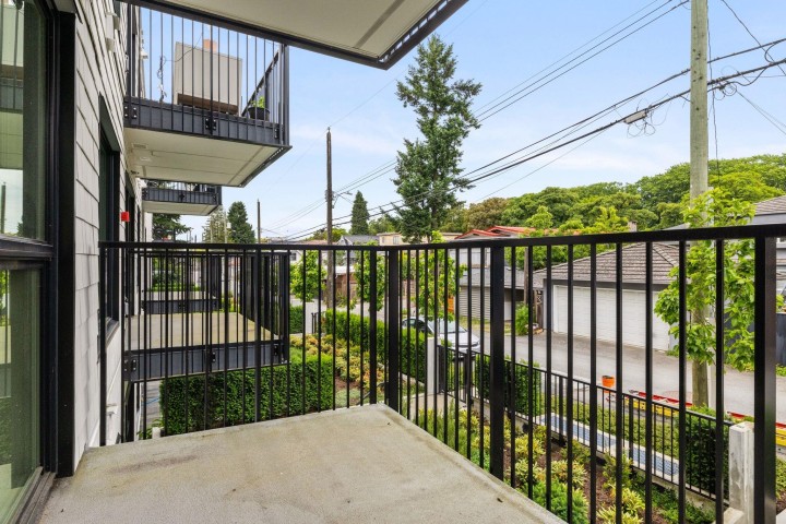 Photo 18 at 202 - 2235 E Broadway, Grandview Woodland, Vancouver East