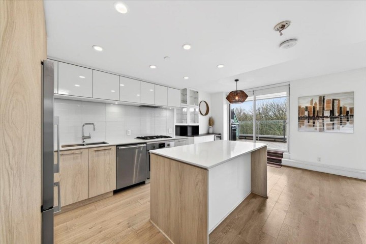 Photo 1 at 610 - 680 Seylynn Crescent, Lynnmour, North Vancouver