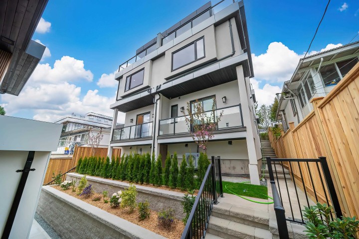 Photo 4 at 1 - 5595 Fleming Street, Knight, Vancouver East