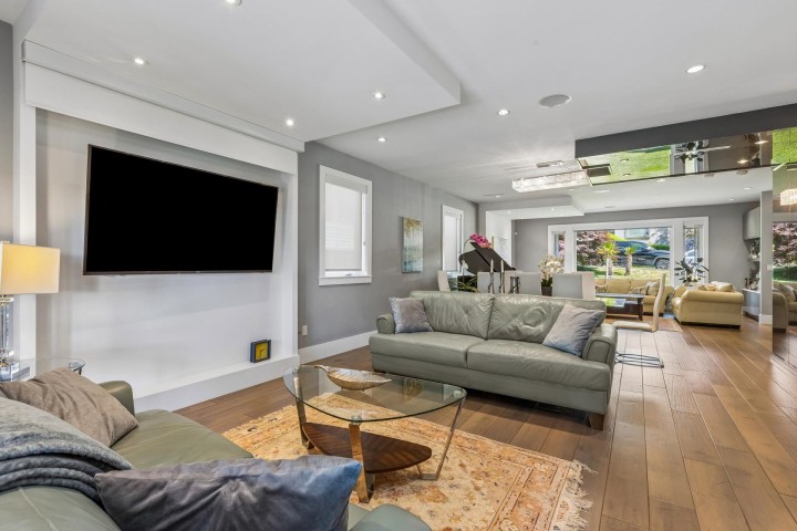 Photo 10 at 2553 Western Avenue, Upper Lonsdale, North Vancouver