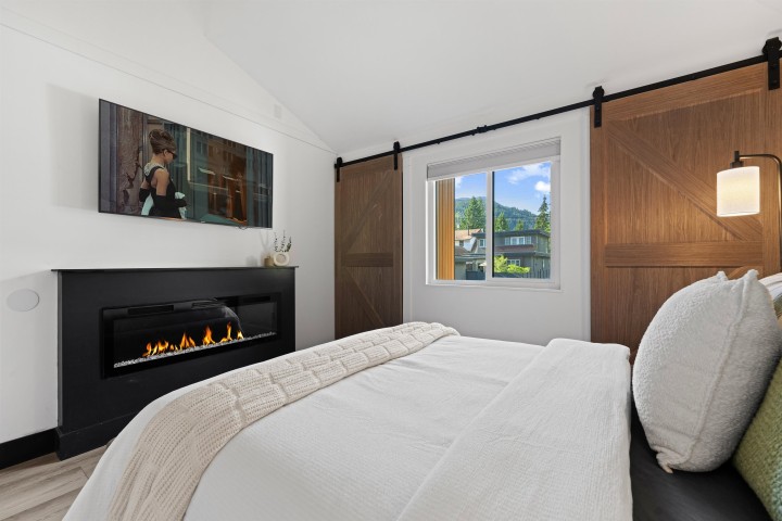 Photo 11 at 1430 Draycott Road, Lynn Valley, North Vancouver