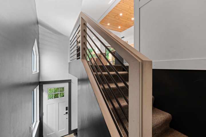 Photo 19 at 1430 Draycott Road, Lynn Valley, North Vancouver
