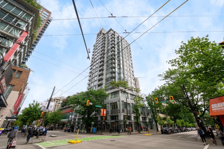 Photo 1 at 801 - 480 Robson Street, Downtown VW, Vancouver West