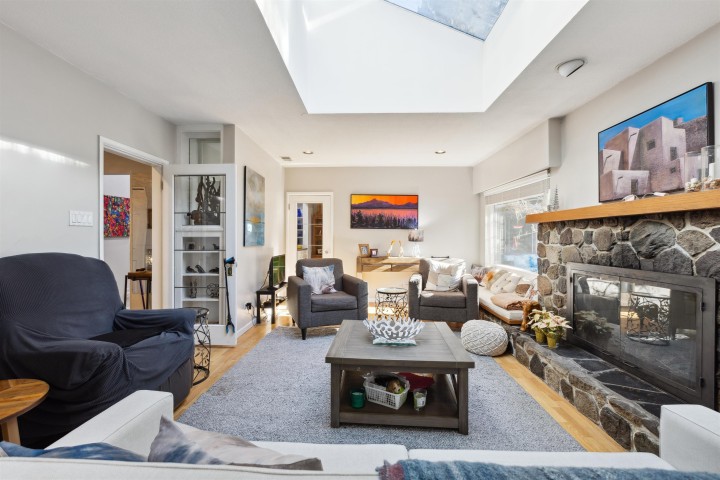 Photo 6 at 4028 Rose Crescent, Sandy Cove, West Vancouver