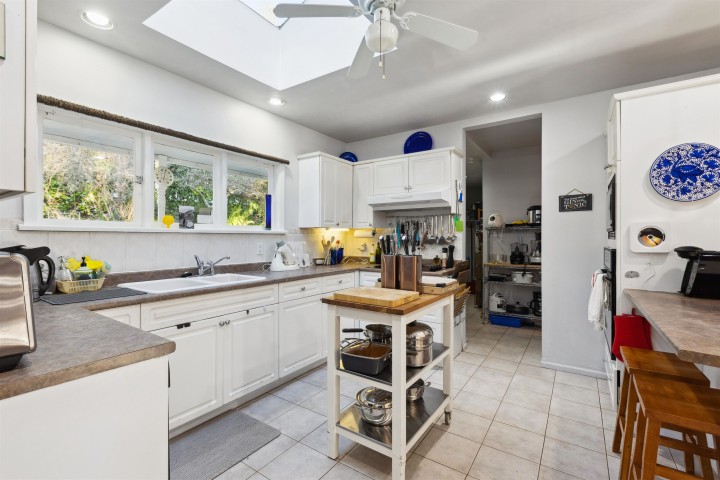 Photo 12 at 4028 Rose Crescent, Sandy Cove, West Vancouver