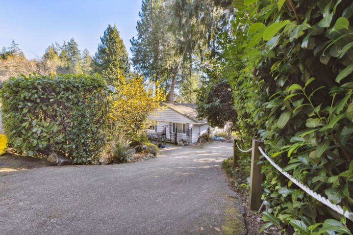 Photo 32 at 4028 Rose Crescent, Sandy Cove, West Vancouver
