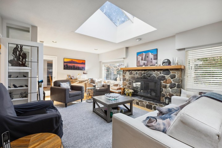 Photo 5 at 4028 Rose Crescent, Sandy Cove, West Vancouver