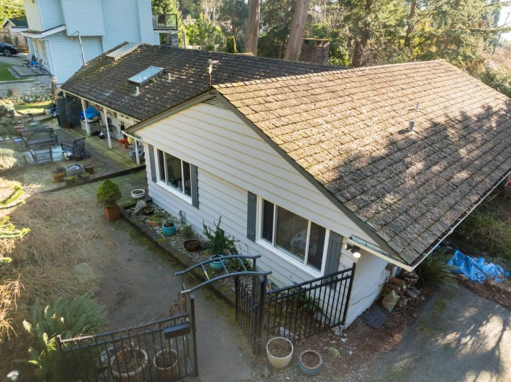 Photo 34 at 4028 Rose Crescent, Sandy Cove, West Vancouver