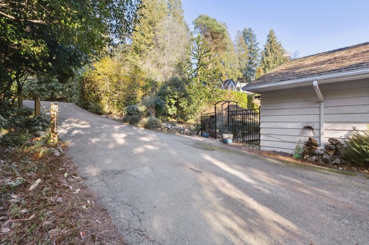 Photo 33 at 4028 Rose Crescent, Sandy Cove, West Vancouver