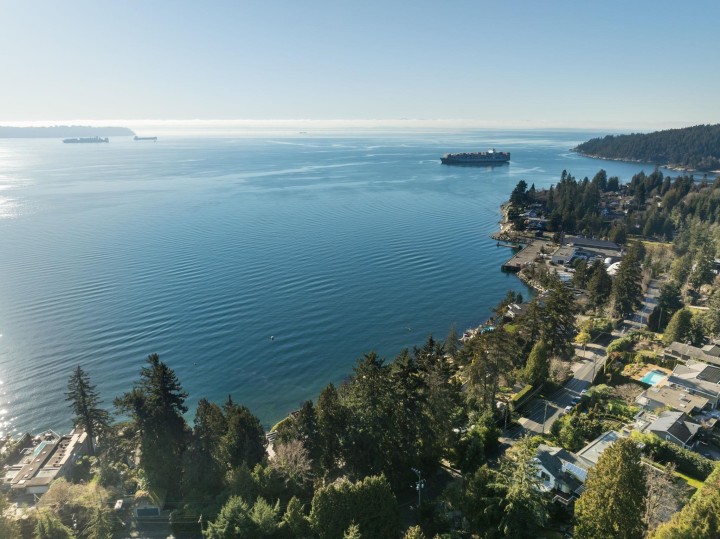 Photo 35 at 4028 Rose Crescent, Sandy Cove, West Vancouver