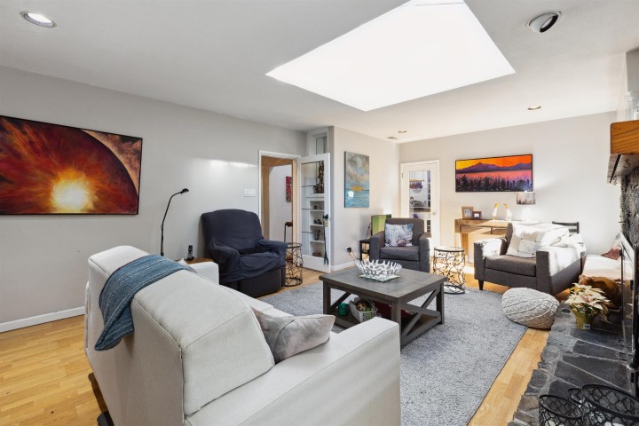 Photo 8 at 4028 Rose Crescent, Sandy Cove, West Vancouver