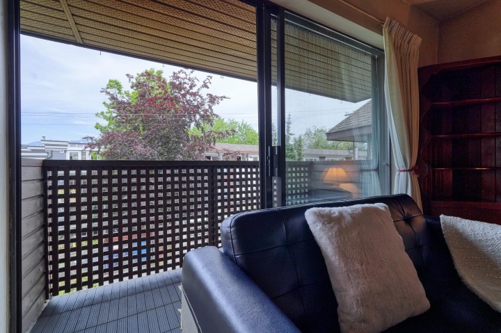 Photo 22 at 402 - 2215 Dundas Street, Hastings, Vancouver East