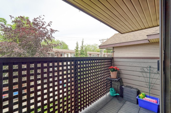 Photo 24 at 402 - 2215 Dundas Street, Hastings, Vancouver East