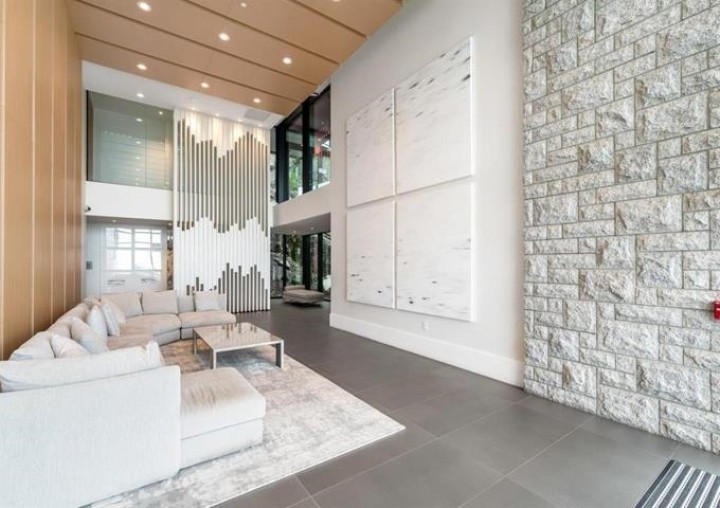 Photo 2 at 402 - 3101 Burfield Place, Cypress Park Estates, West Vancouver