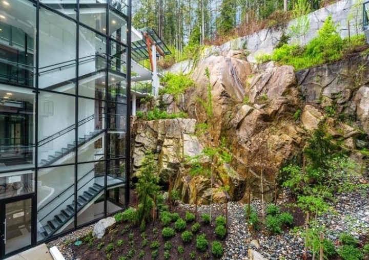Photo 3 at 402 - 3101 Burfield Place, Cypress Park Estates, West Vancouver
