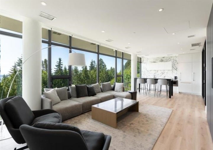 Photo 5 at 402 - 3101 Burfield Place, Cypress Park Estates, West Vancouver