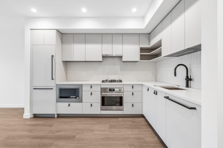 Photo 3 at 512 - 1680 E 12th Avenue, Grandview Woodland, Vancouver East