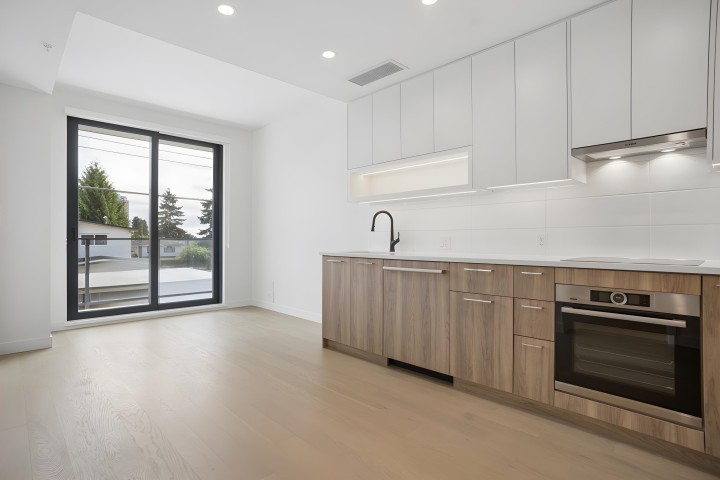 Photo 4 at 202 - 8398 Oak Street, Marpole, Vancouver West